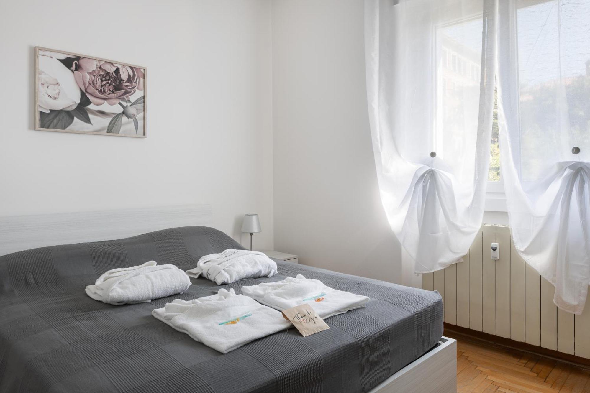 The Black Swan Apartment Trieste Exterior photo