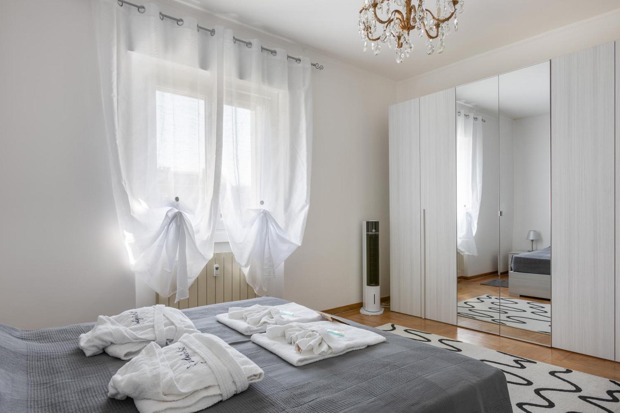 The Black Swan Apartment Trieste Exterior photo